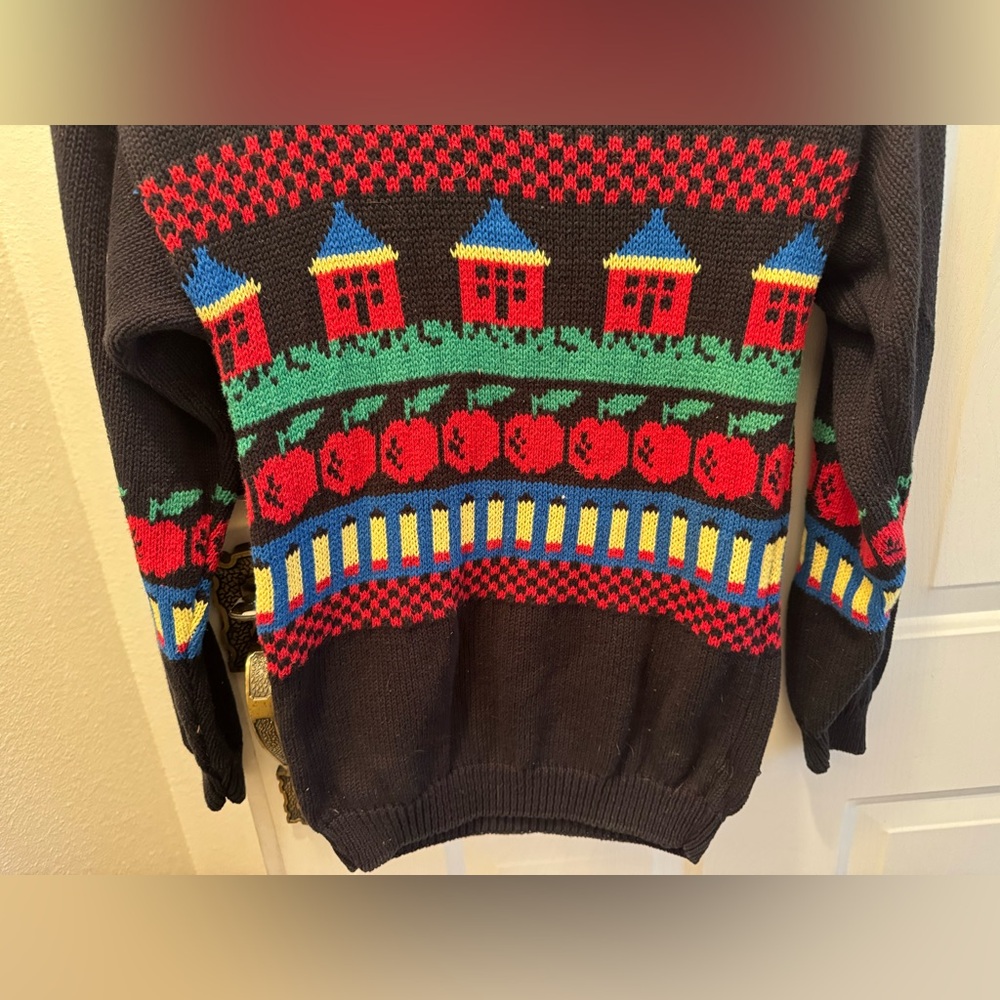 XS/ S Vintage Teacher Apple Colorful Patterned Sweater